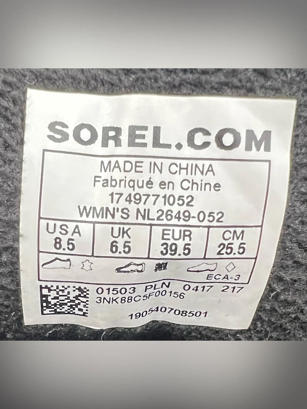 Sorel women caribou